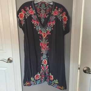 Johnny Was Floral Embroidered Tunic